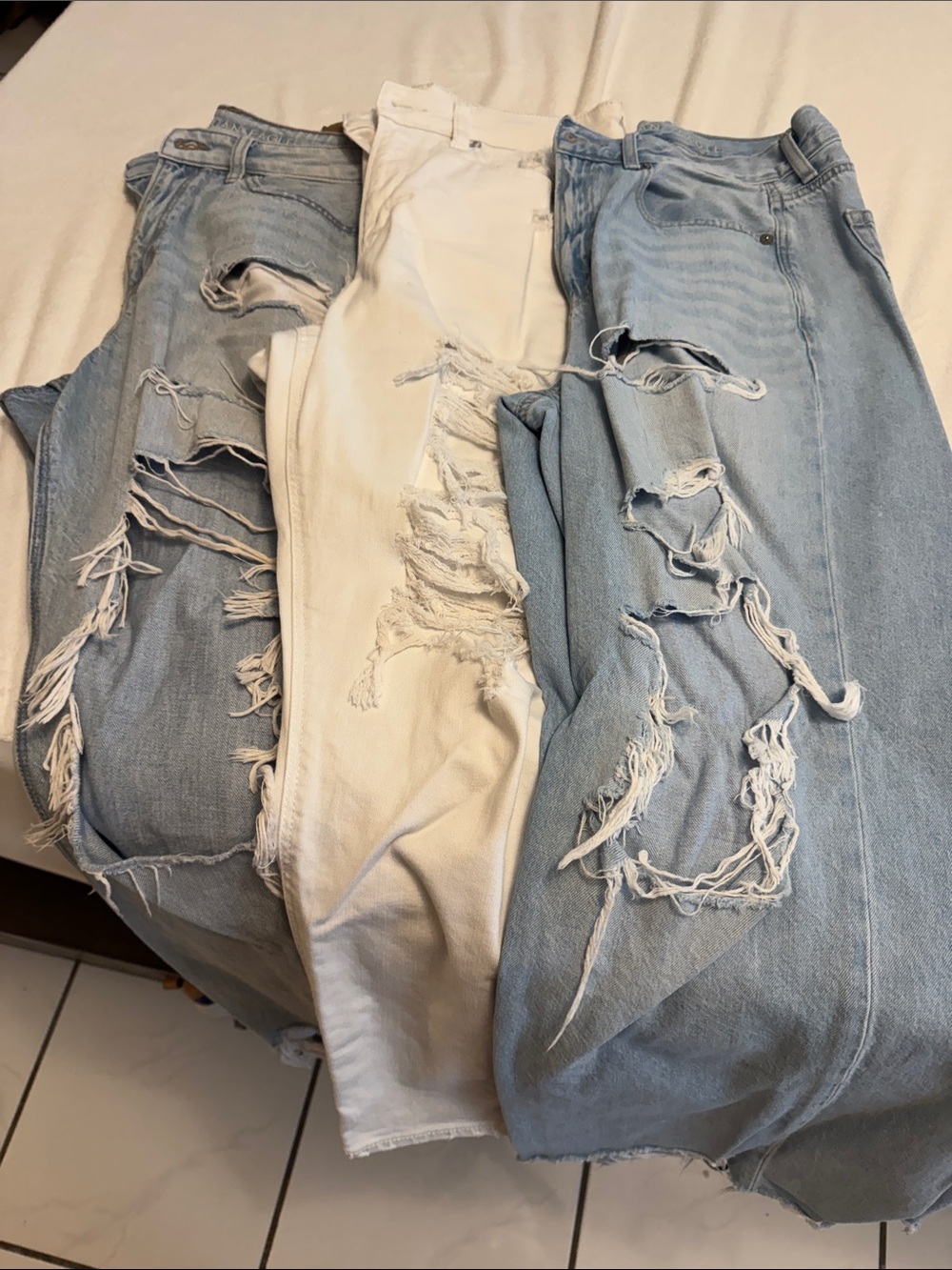 American Eagle Outfitters Distressed Boyfriend Jeans — Light Blue & White
